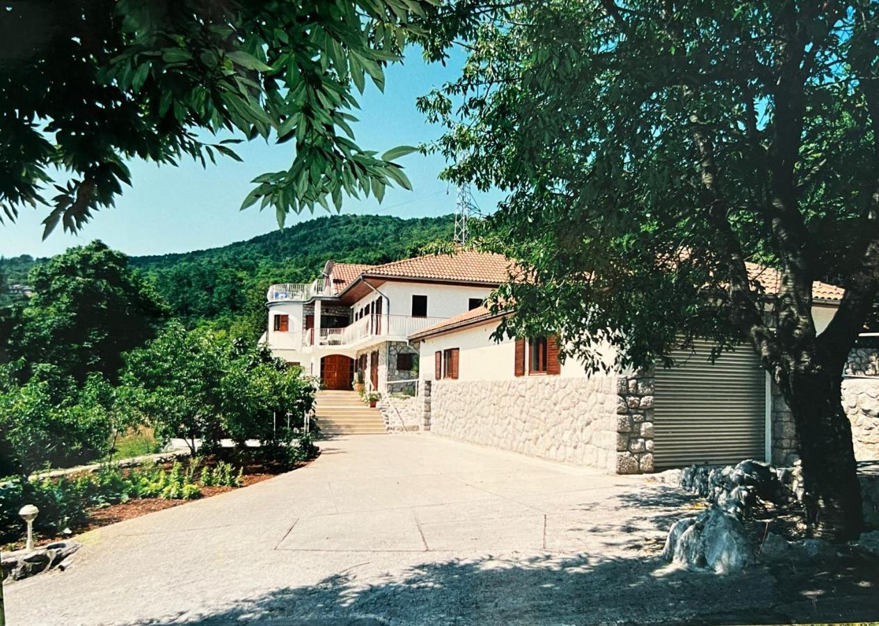 Villa Mittler Lovran Eksteriør billede