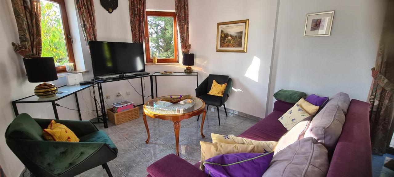 Villa Mittler Lovran Eksteriør billede