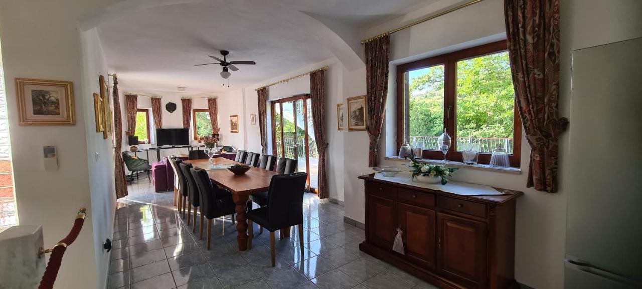 Villa Mittler Lovran Eksteriør billede